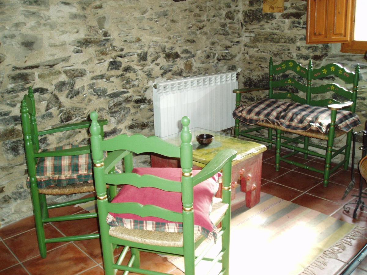 Hotel Rural El Urogallo Murias de Paredes ภายนอก รูปภาพ