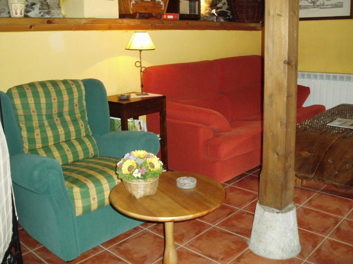 Hotel Rural El Urogallo Murias de Paredes ภายนอก รูปภาพ