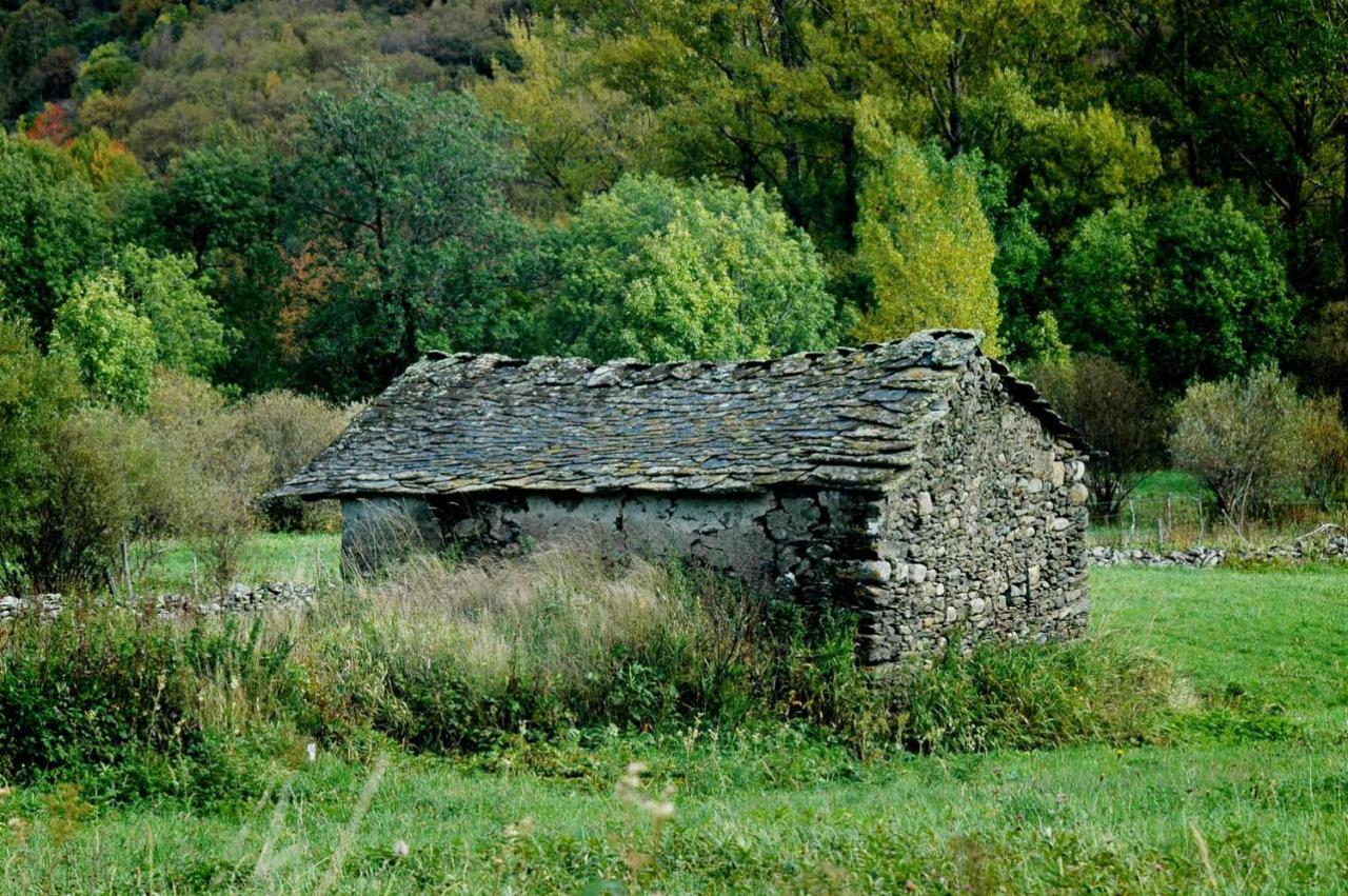 Hotel Rural El Urogallo Murias de Paredes ภายนอก รูปภาพ