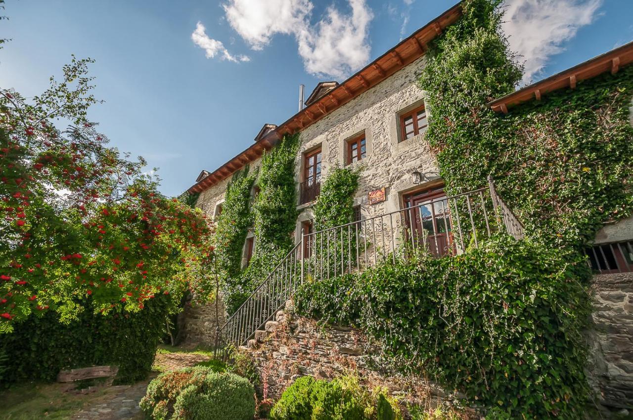 Hotel Rural El Urogallo Murias de Paredes ภายนอก รูปภาพ