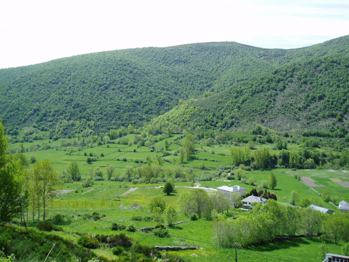 Hotel Rural El Urogallo Murias de Paredes ภายนอก รูปภาพ